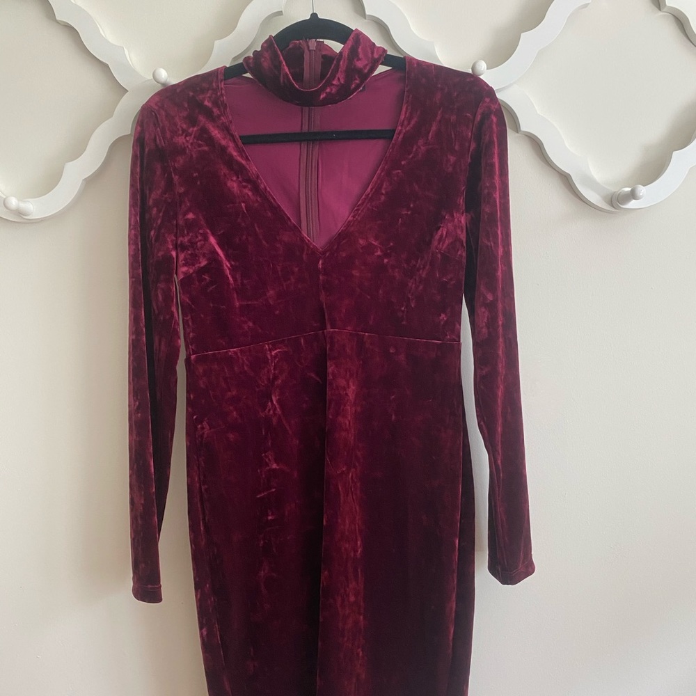 Bardot long sleeve velvet choker dress - Picture 5 of 9